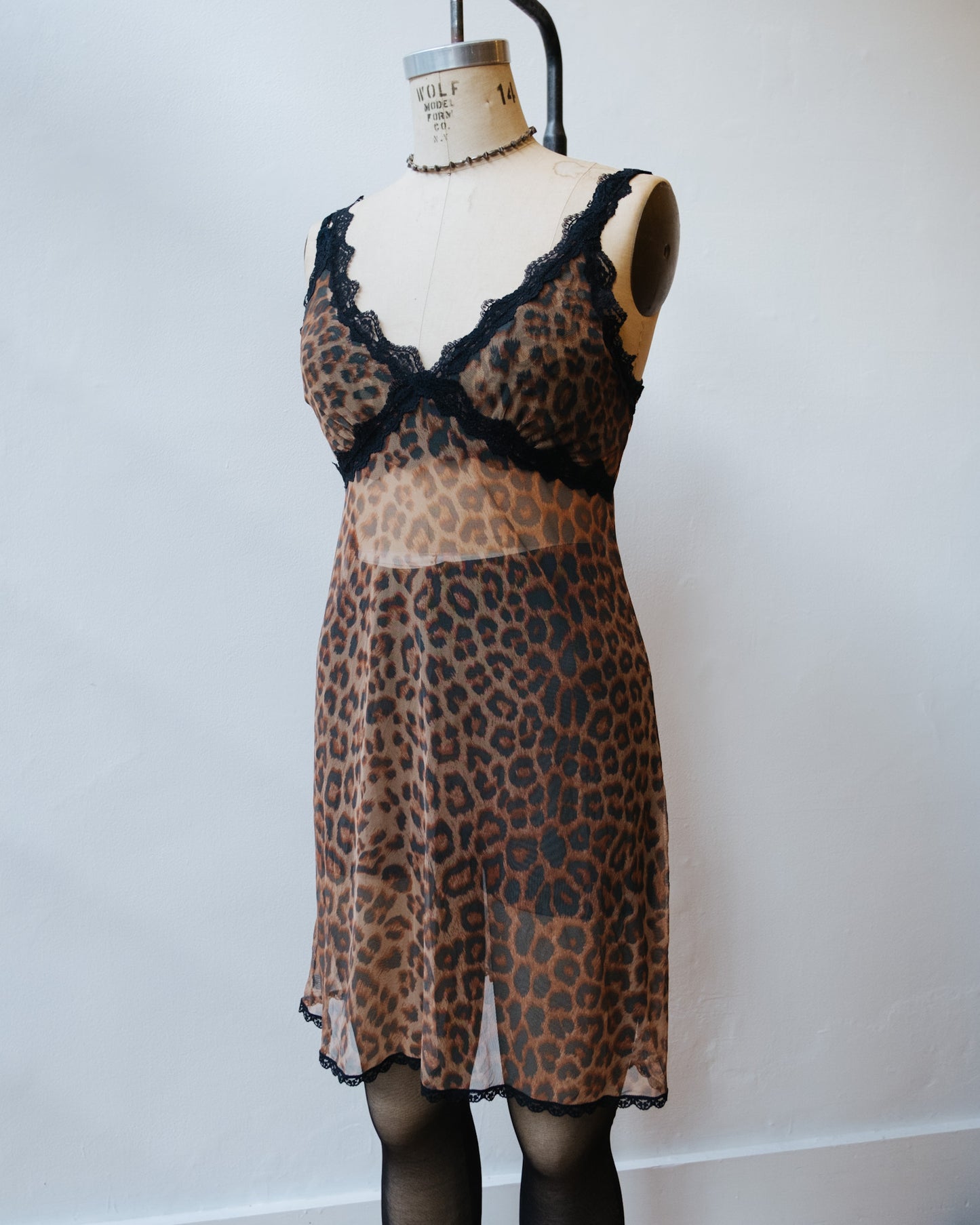 90'S LEOPARD SLIP