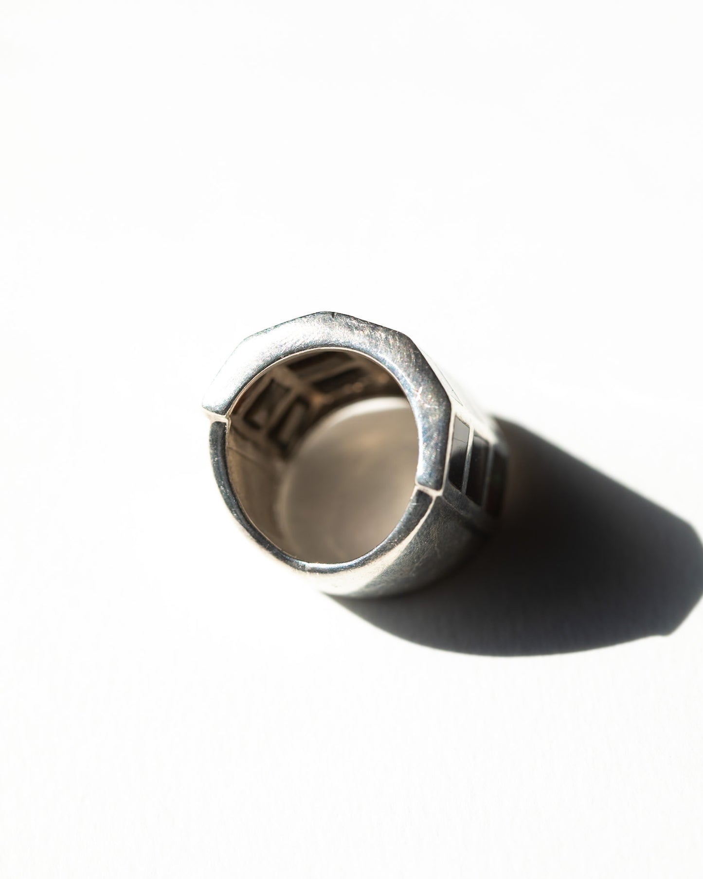 CHUNKY ABALONE RING