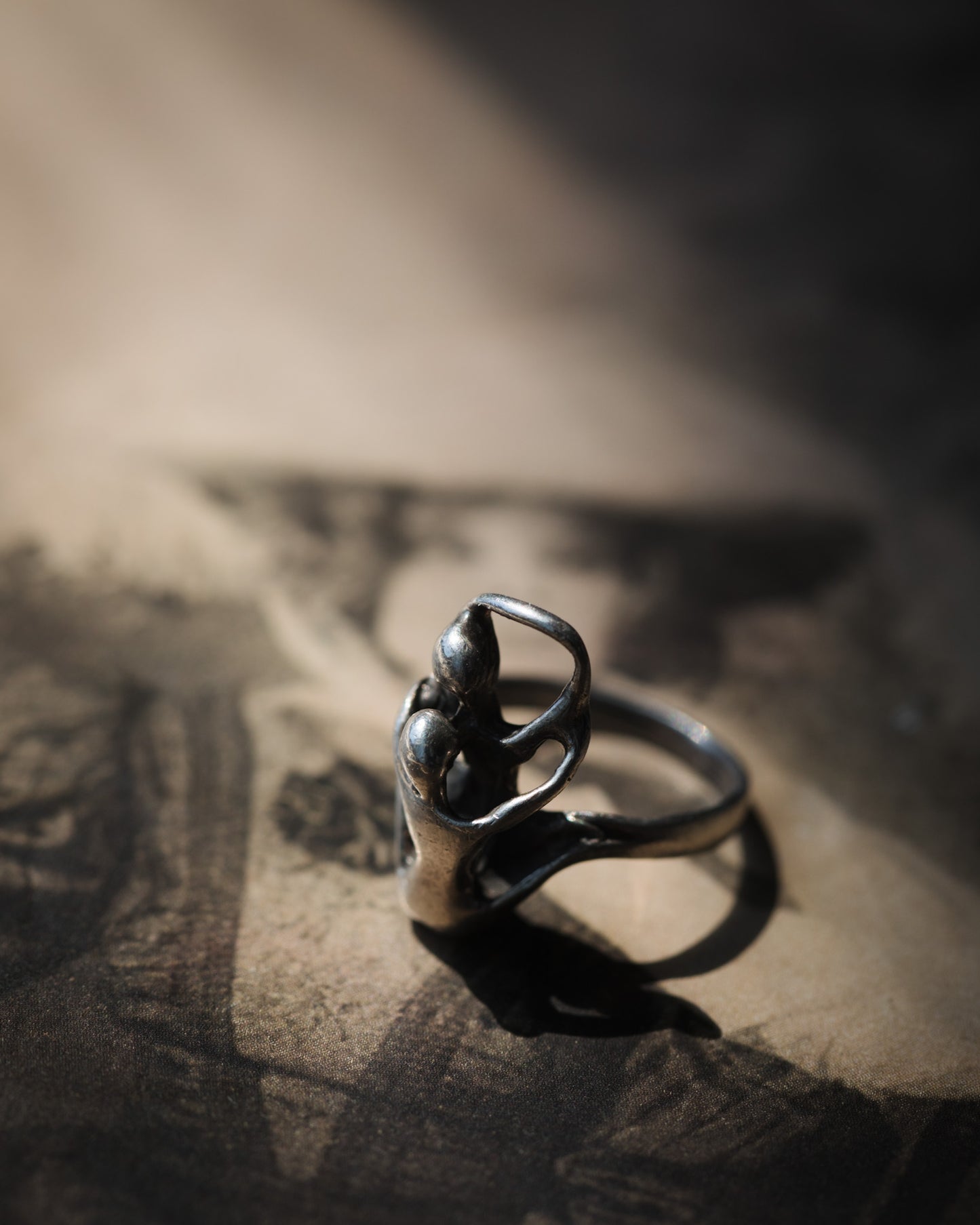 1970'S LOVERS RING