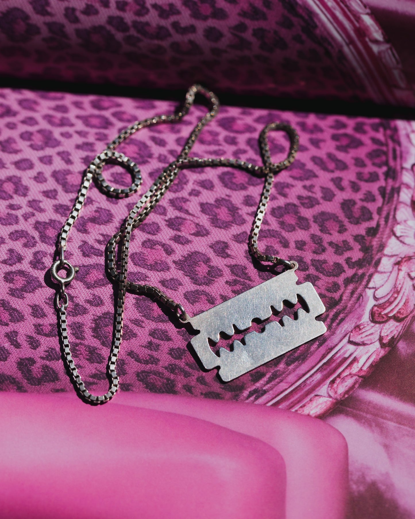RAZOR NECKLACE