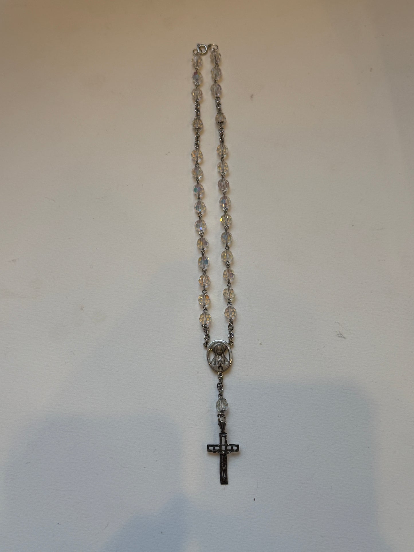 Mary Iridescent necklace